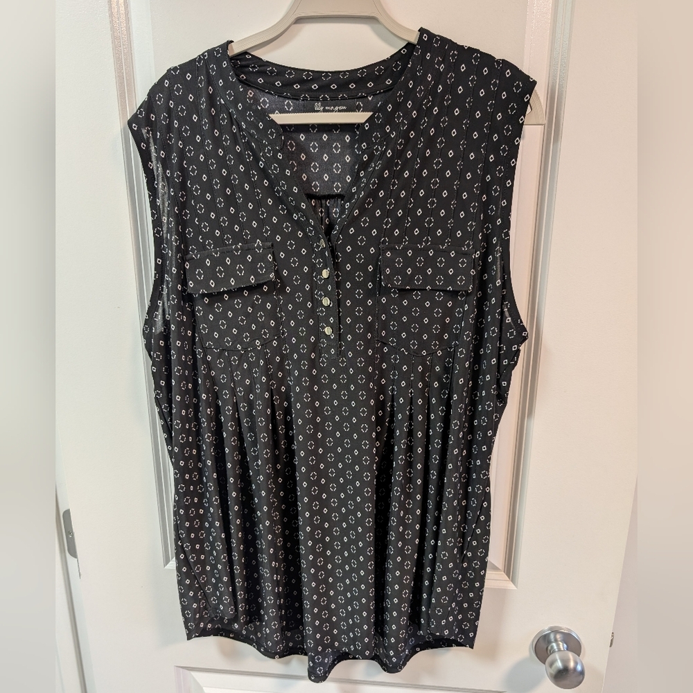Black Sleeveless Top